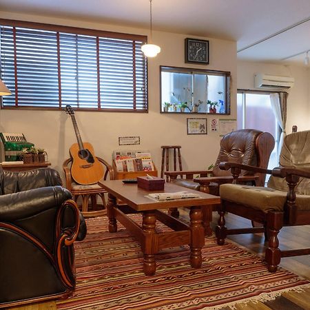 J-Hoppers Hiroshima Guesthouse Extérieur photo