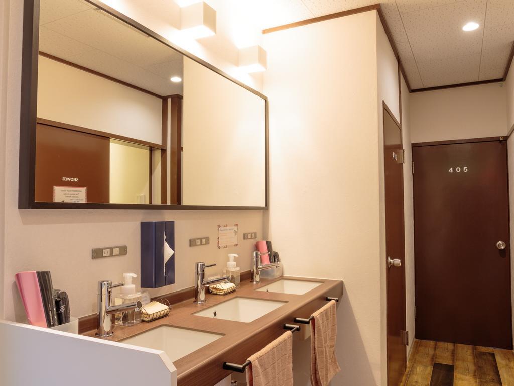 J-Hoppers Hiroshima Guesthouse Extérieur photo